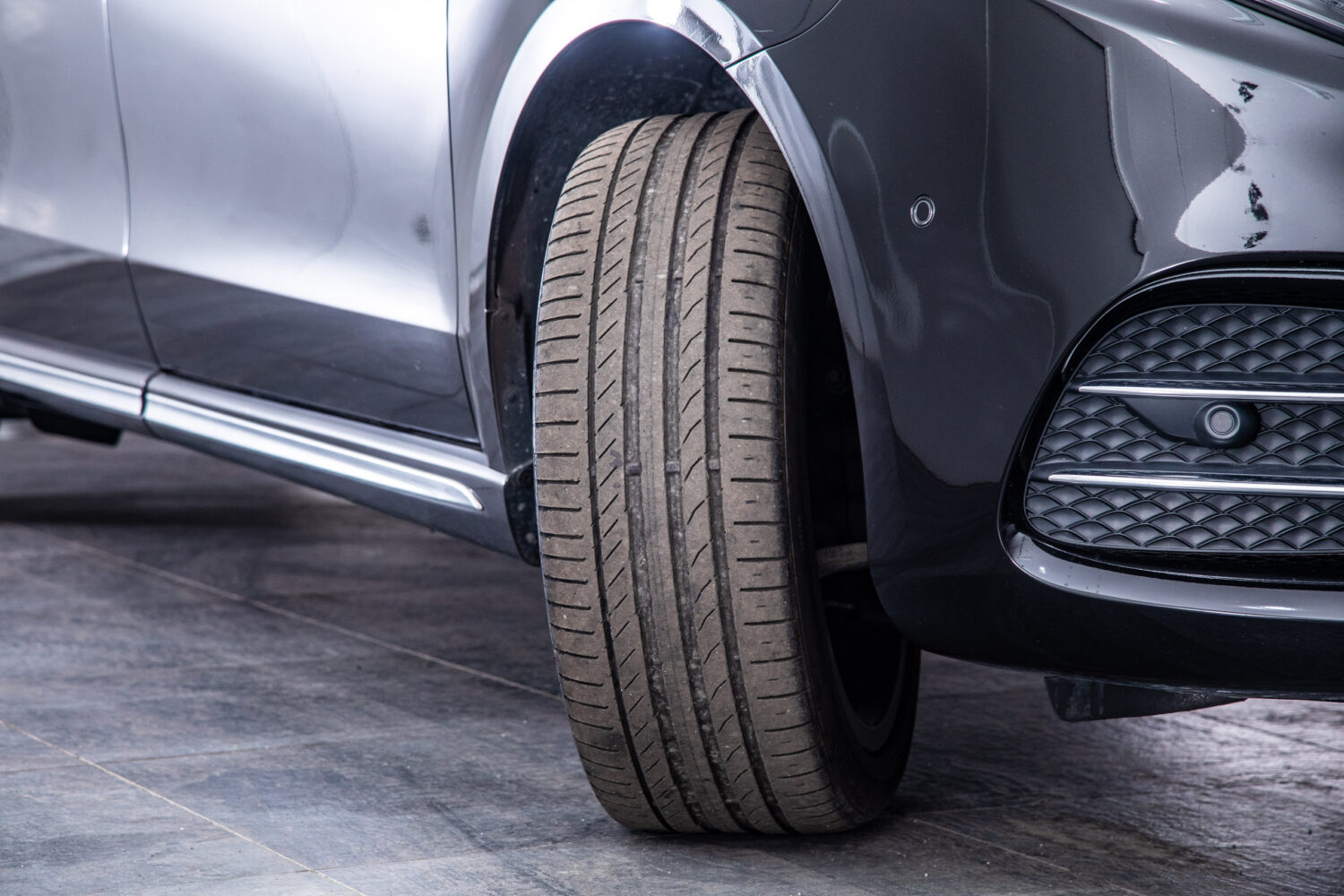 Vクラス V220 d エクスクルーシブ ロング プラチナスイート ディーゼルターボ