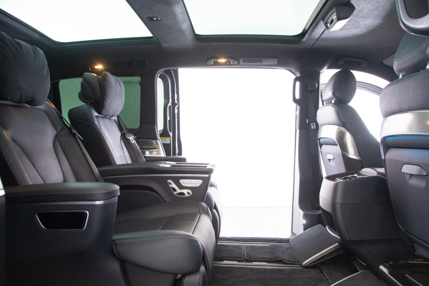 Vクラス V220 d エクスクルーシブ ロング プラチナスイート ディーゼルターボ