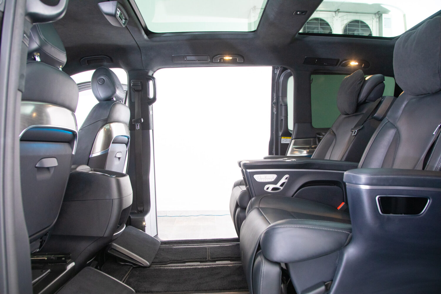 Vクラス V220 d エクスクルーシブ ロング プラチナスイート ディーゼルターボ