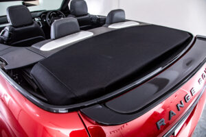 レンジローバーイヴォーク HSE ダイナミック 4WD