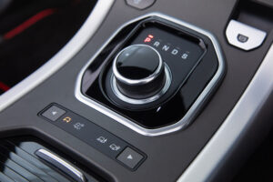 レンジローバーイヴォーク HSE ダイナミック 4WD