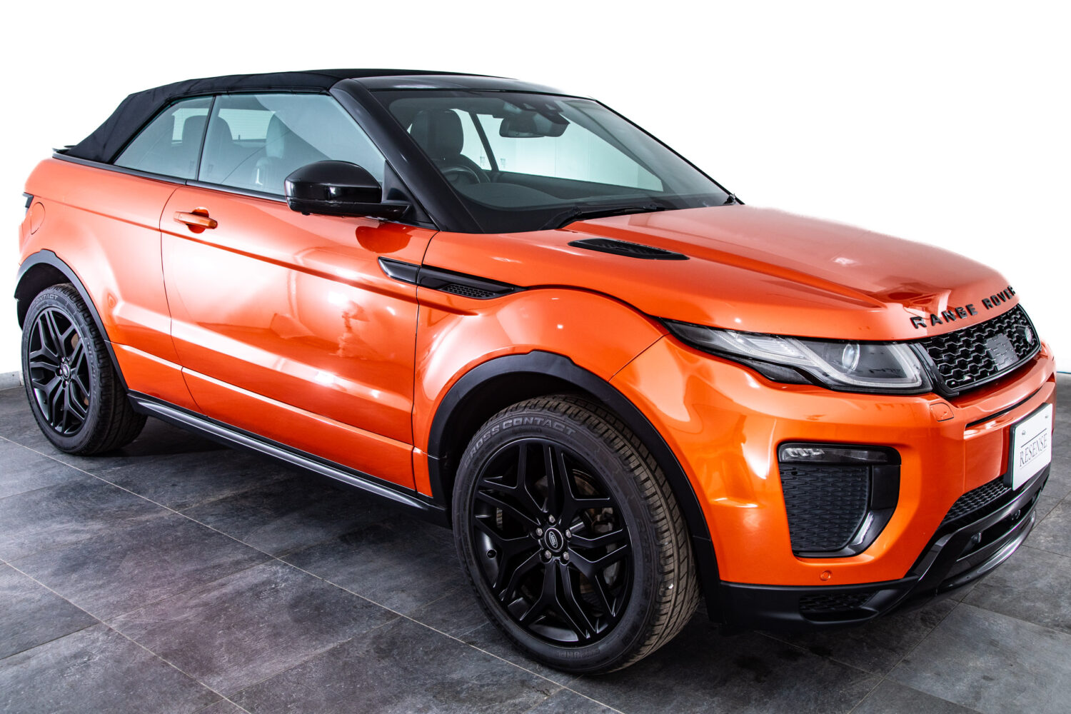 レンジローバーイヴォークコンバーチブル HSE ダイナミック 4WD