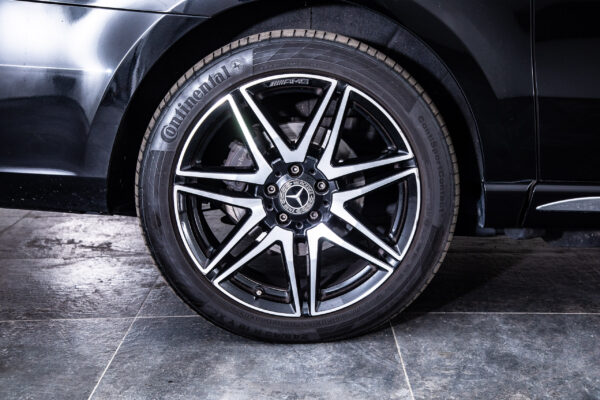 Vクラス V220 d エクスクルーシブ ロング プラチナスイート ディーゼルターボ