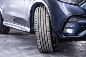 GLCクーペ 220d 4マチック コア (ISG) AMGラインパッケージ 4WD