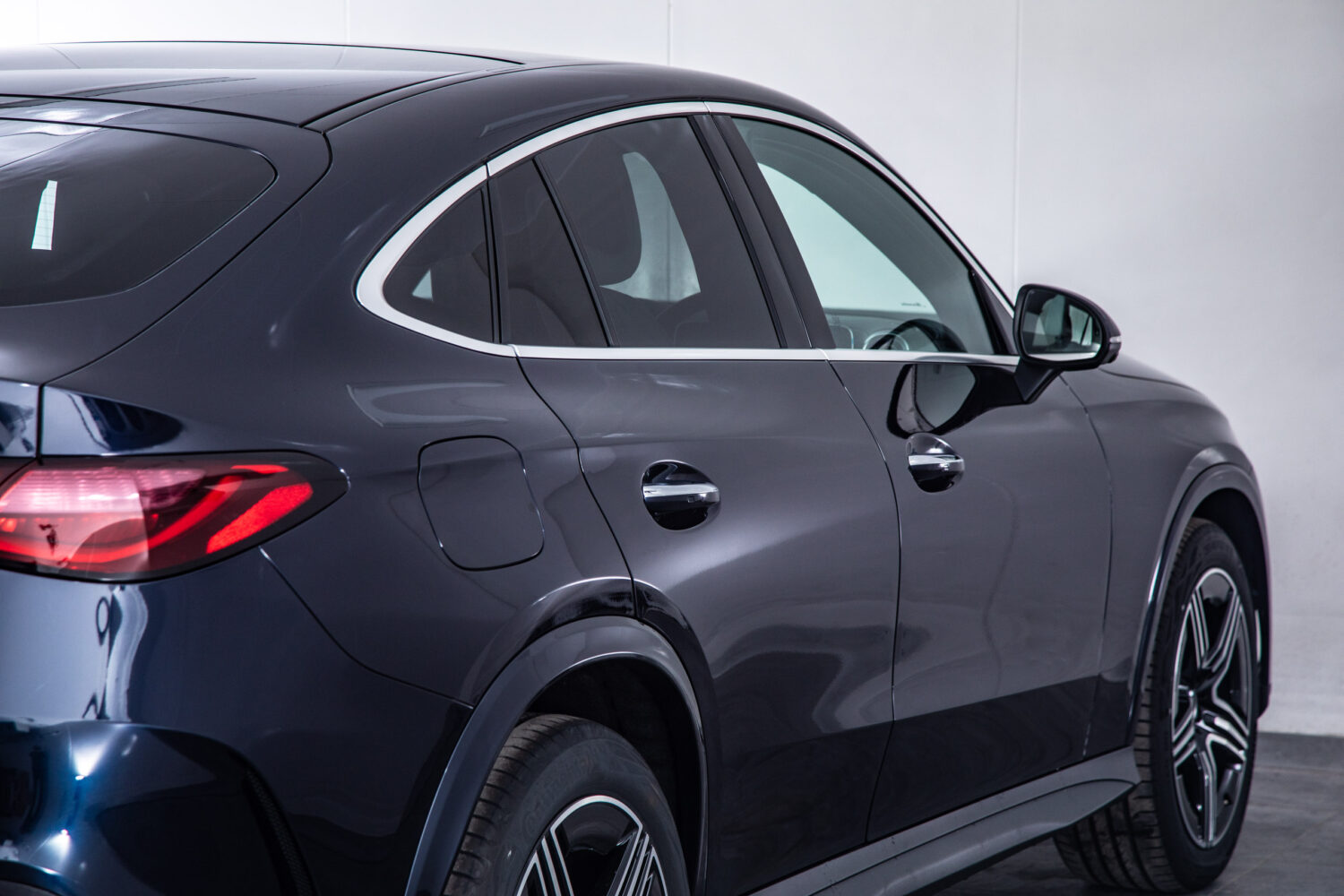 GLCクーペ 220d 4マチック コア (ISG) AMGラインパッケージ 4WD