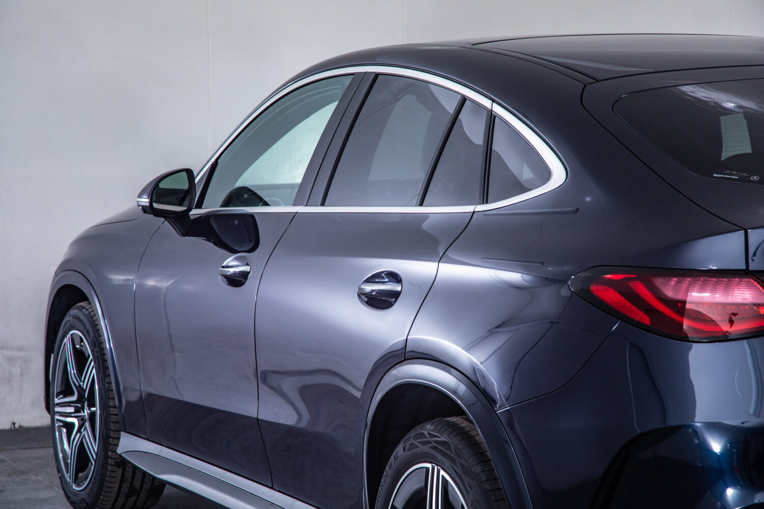 GLCクーペ 220d 4マチック コア (ISG) AMGラインパッケージ 4WD