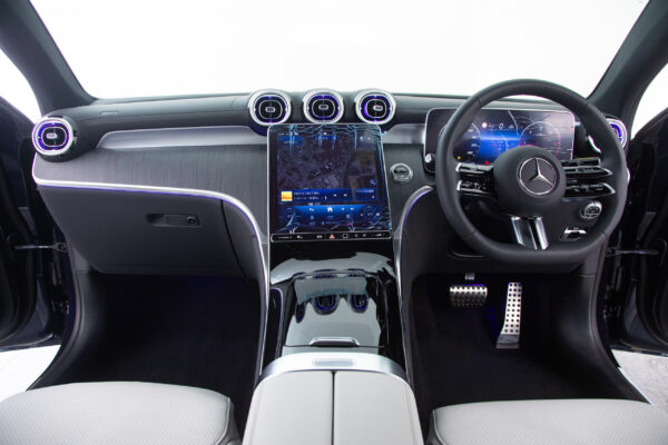 GLCクーペ 220d 4マチック コア (ISG) AMGラインパッケージ 4WD