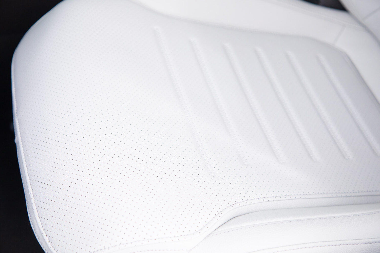 GLCクーペ 220d 4マチック コア (ISG) AMGラインパッケージ 4WD