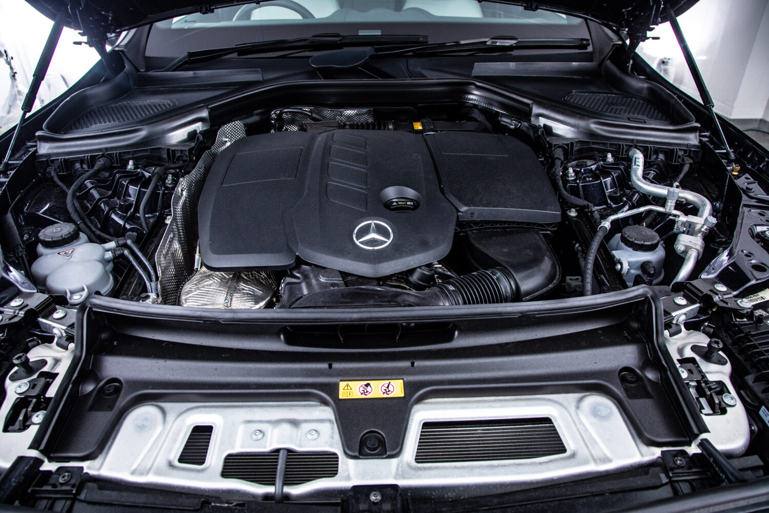 GLCクーペ 220d 4マチック コア (ISG) AMGラインパッケージ 4WD