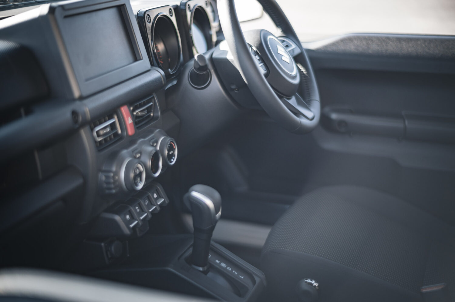 スズキ・ジムニーノマド（2025）変わらないために、変わったジムニー