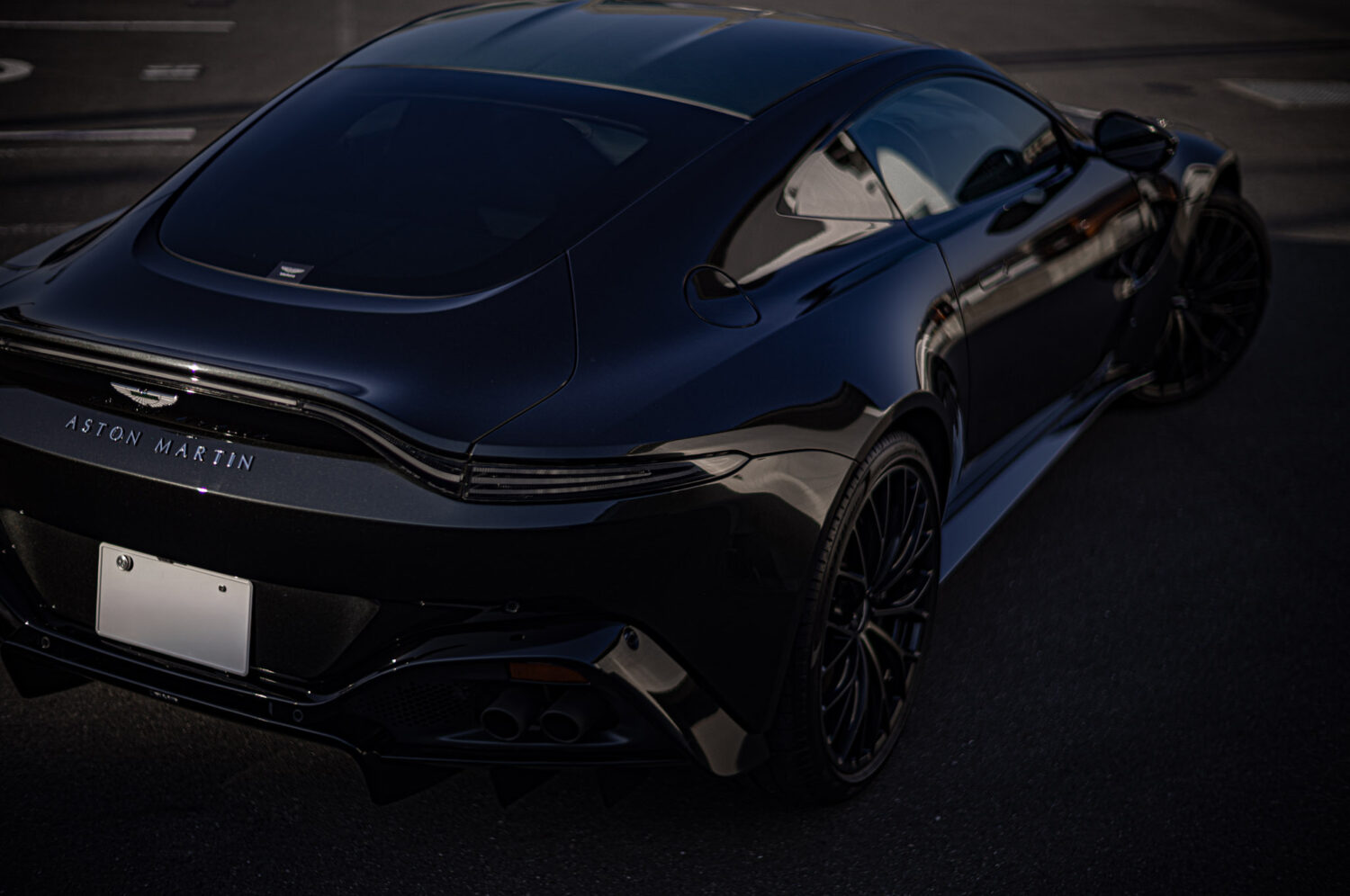 アストンマーティン・ヴァンテージ 110th Anniversary（2025）節度の奥に残る熱