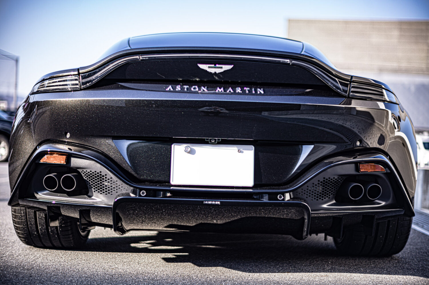 アストンマーティン・ヴァンテージ 110th Anniversary（2025）節度の奥に残る熱