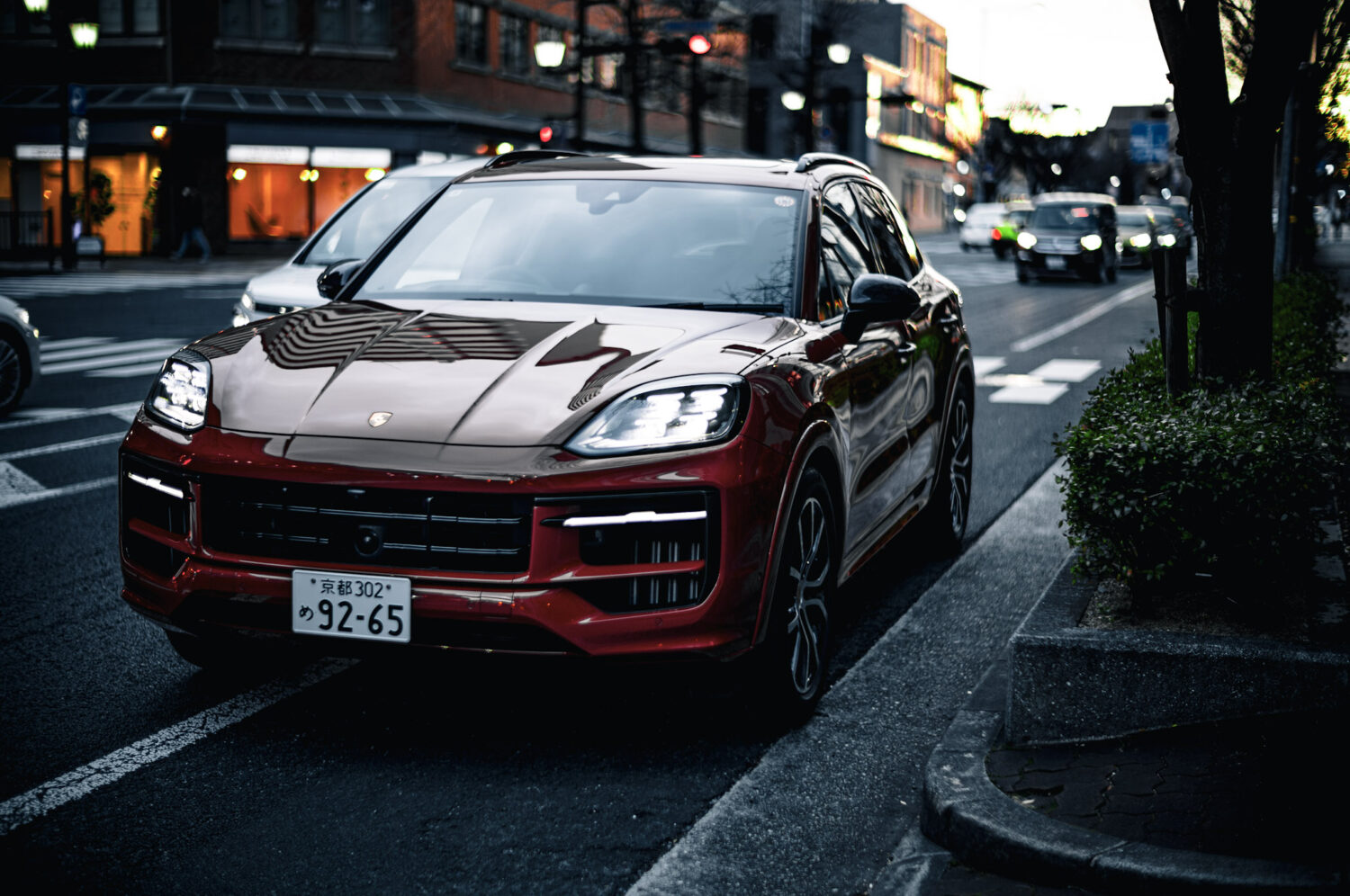 ポルシェ・カイエンGTS（2024）赤を選ぶという意思