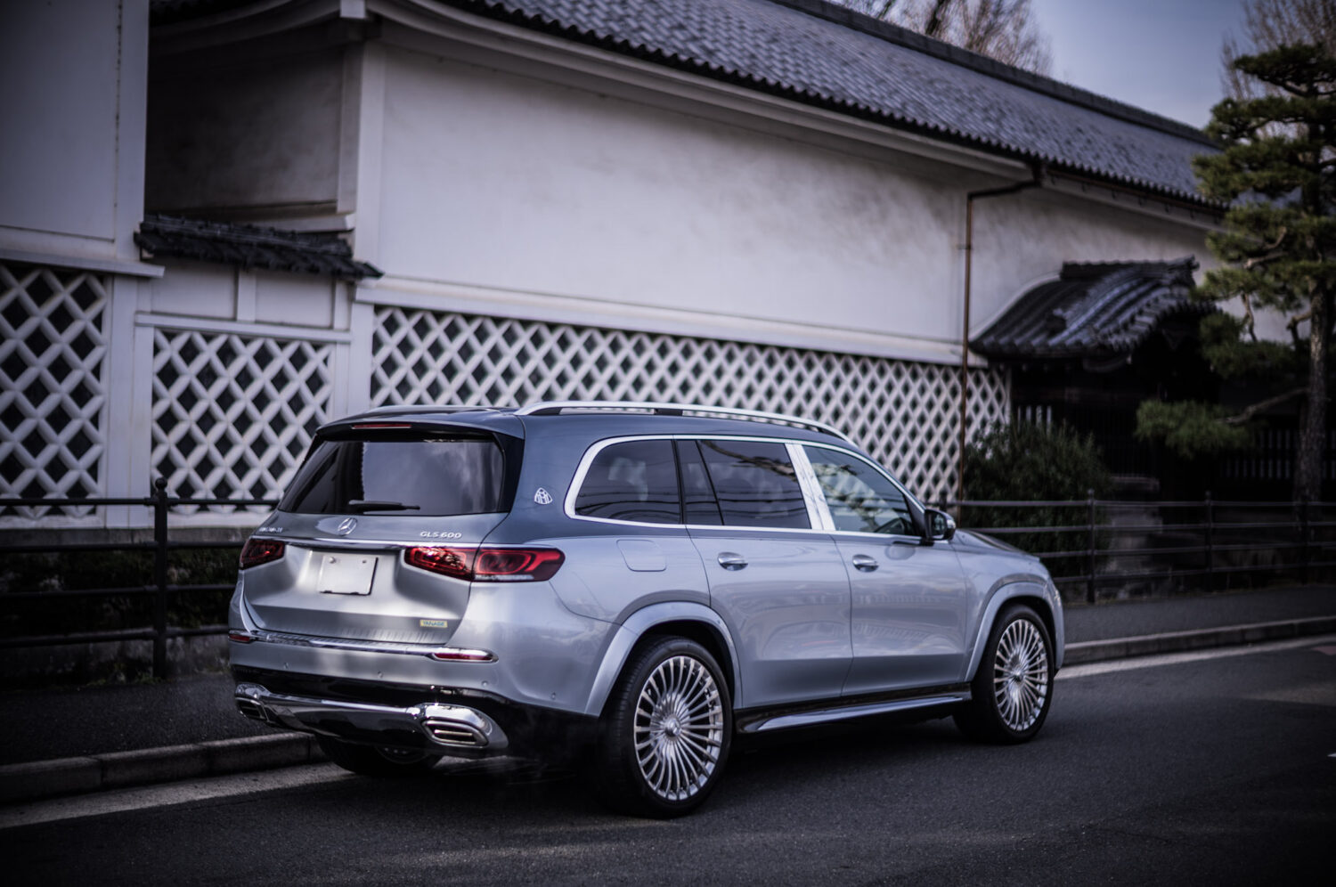 メルセデス・マイバッハ・GLS（2024）理論が優雅さに昇華したとき