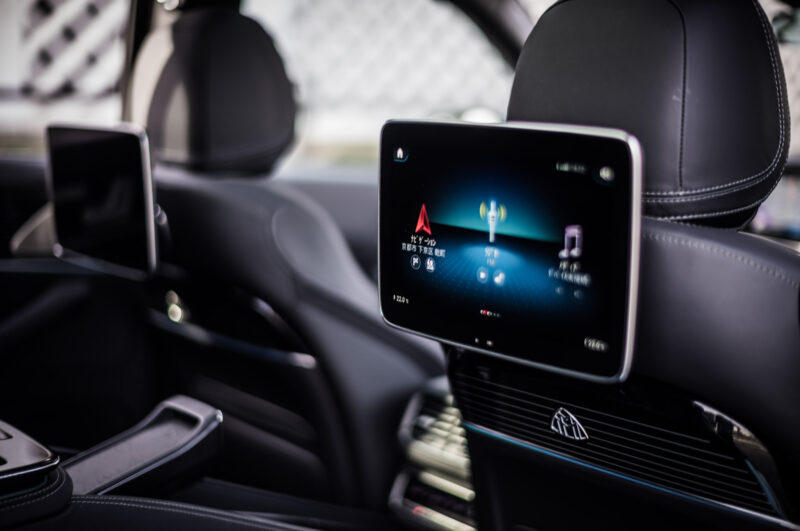 メルセデス・マイバッハ・GLS（2024）理論が優雅さに昇華したとき