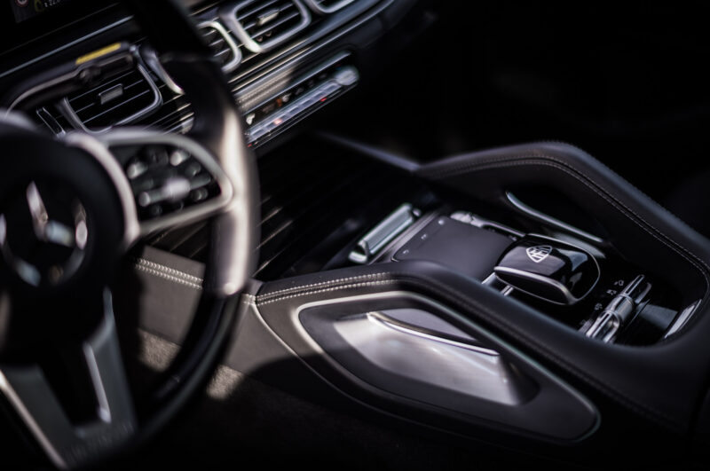 メルセデス・マイバッハ・GLS（2024）理論が優雅さに昇華したとき