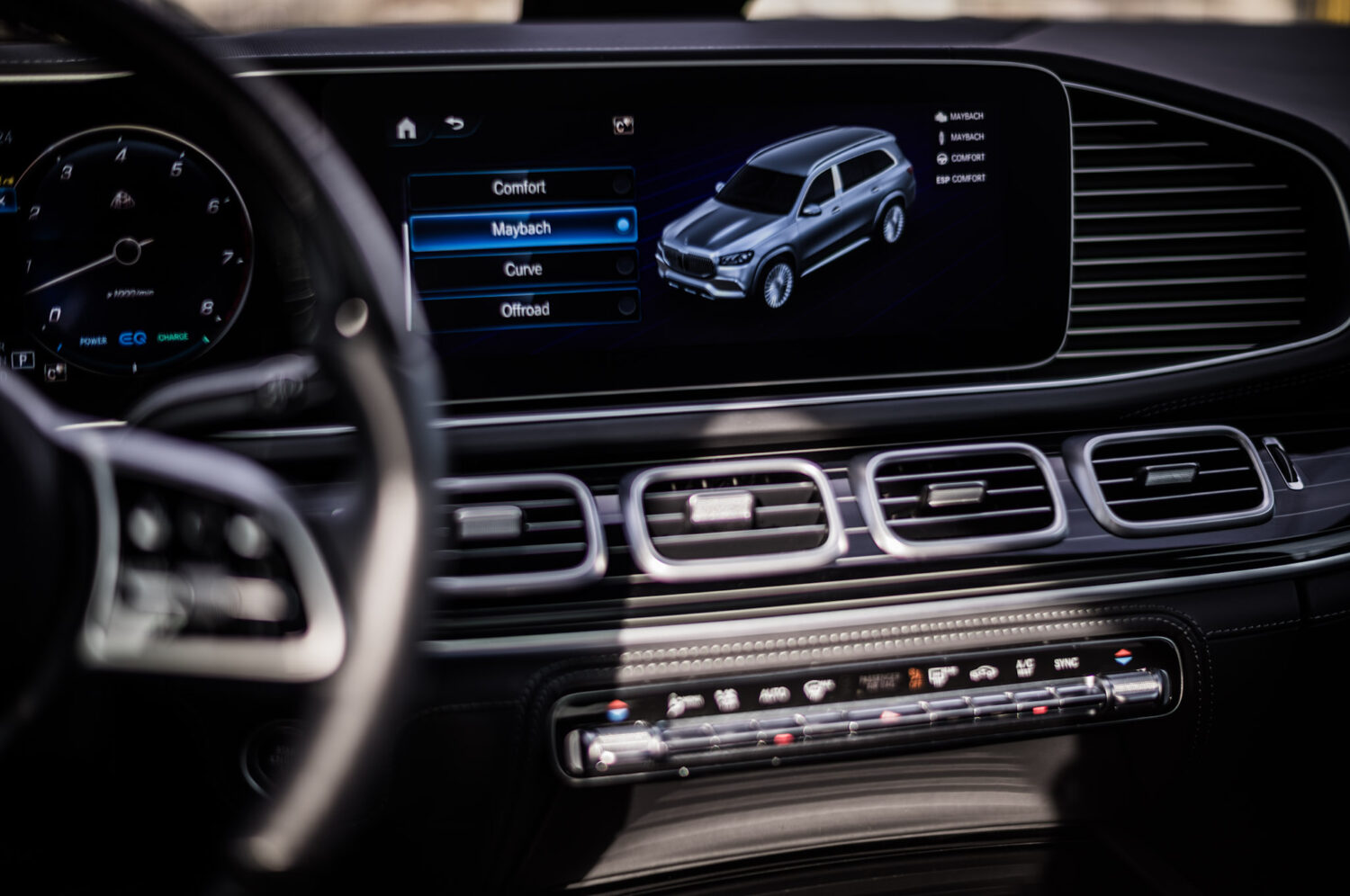 メルセデス・マイバッハ・GLS（2024）理論が優雅さに昇華したとき