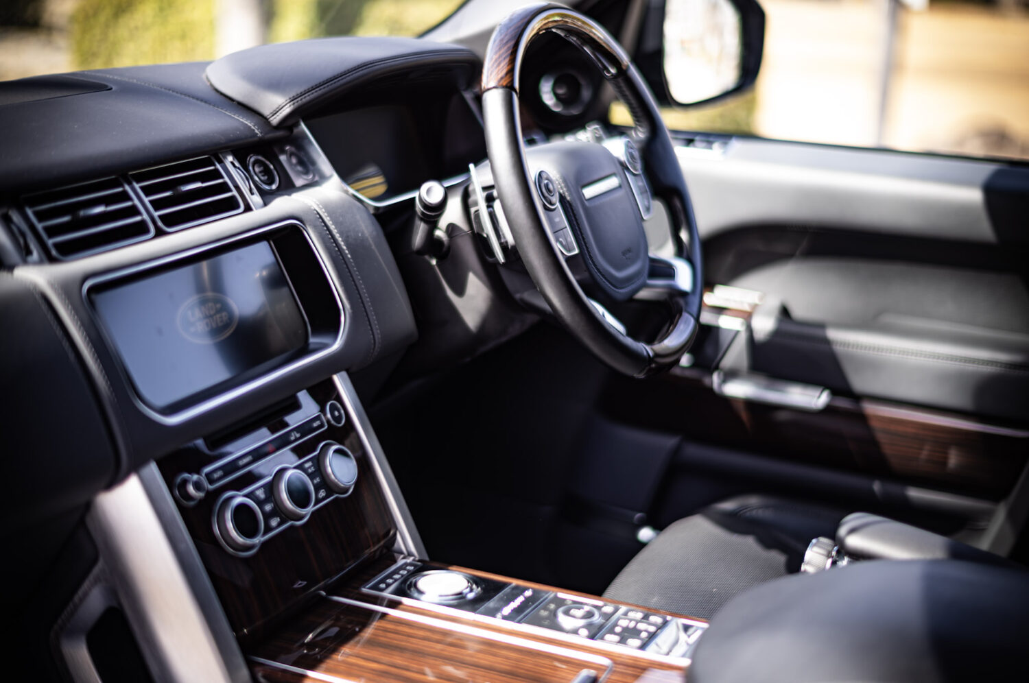 レンジローバーSVオートバイオグラフィ(2018)想像を超え、思い描く理想のレンジローバー