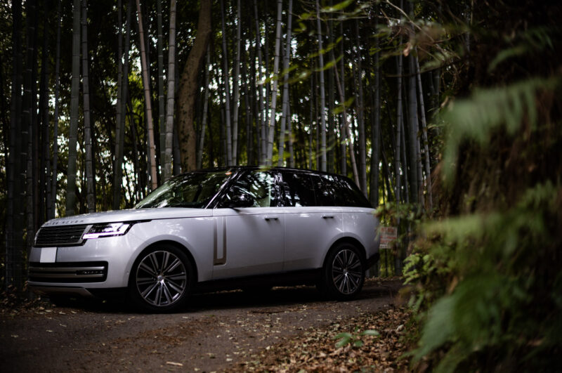 レンジローバー オートバイオグラフィ（2023）我慢のないレンジローバー