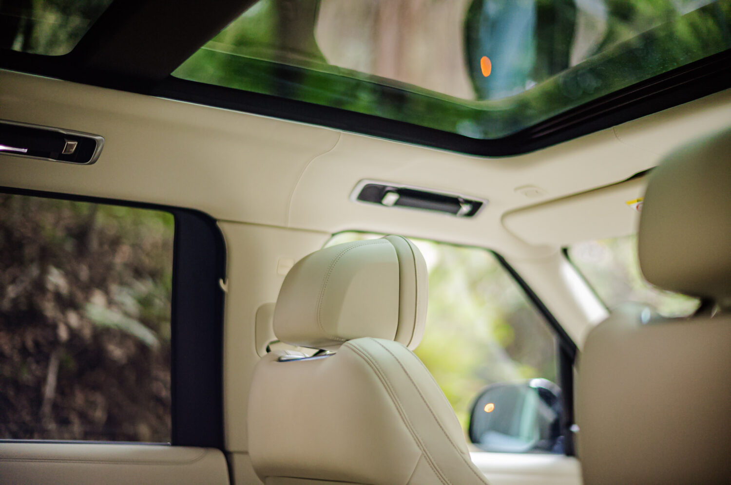 レンジローバー オートバイオグラフィ（2023）我慢のないレンジローバー