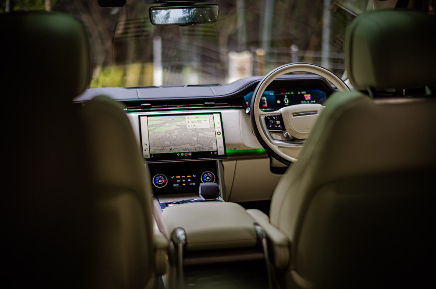 レンジローバー オートバイオグラフィ（2023）我慢のないレンジローバー