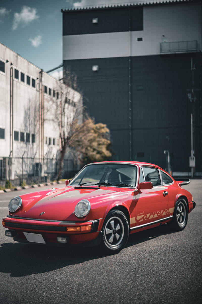 ポルシェ・911（1977）人が合わせて乗る最後の911