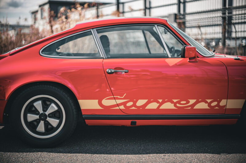 ポルシェ・911（1977）人が合わせて乗る最後の911