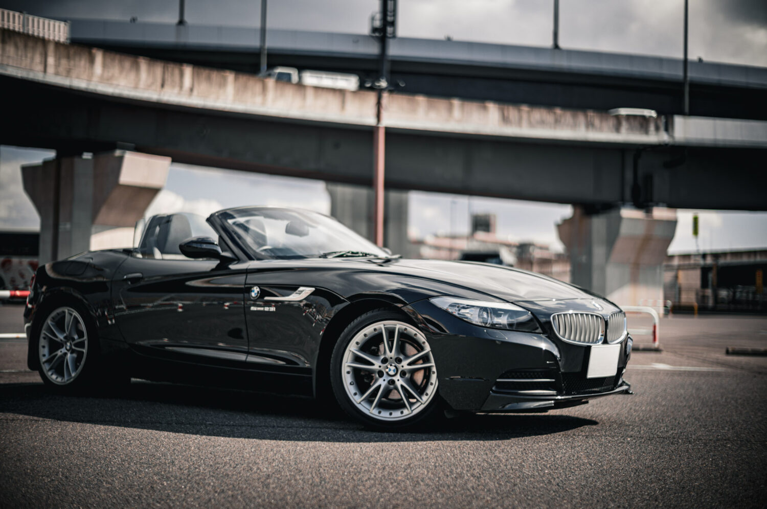 BMW・Z4（2009）古典的スポーツカーのかたち