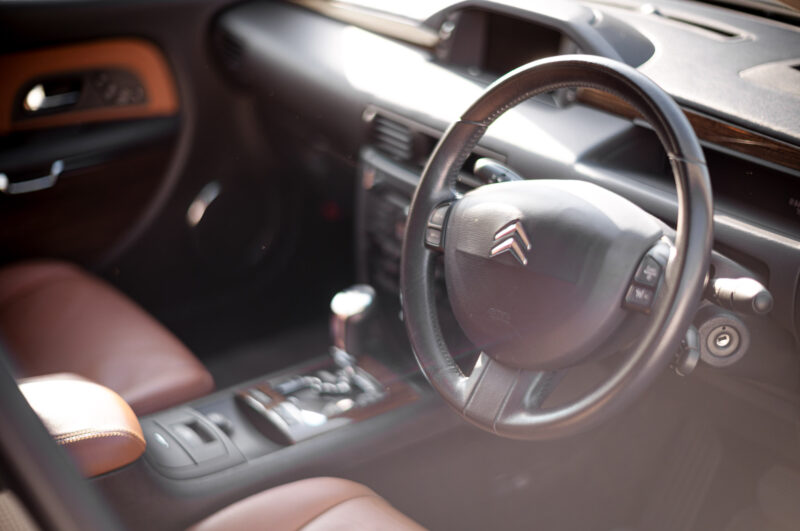 シトロエン・C6エクスクルーシブ（2008）唯一無二の存在