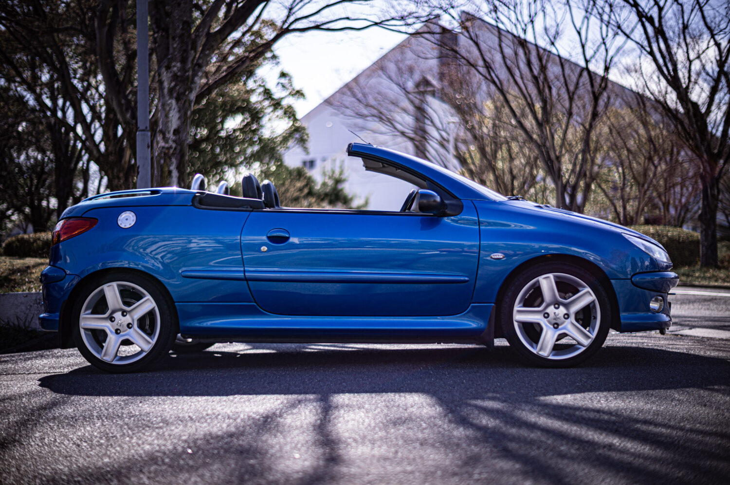 プジョー・206CC（2006）一粒で三度美味しいクルマ