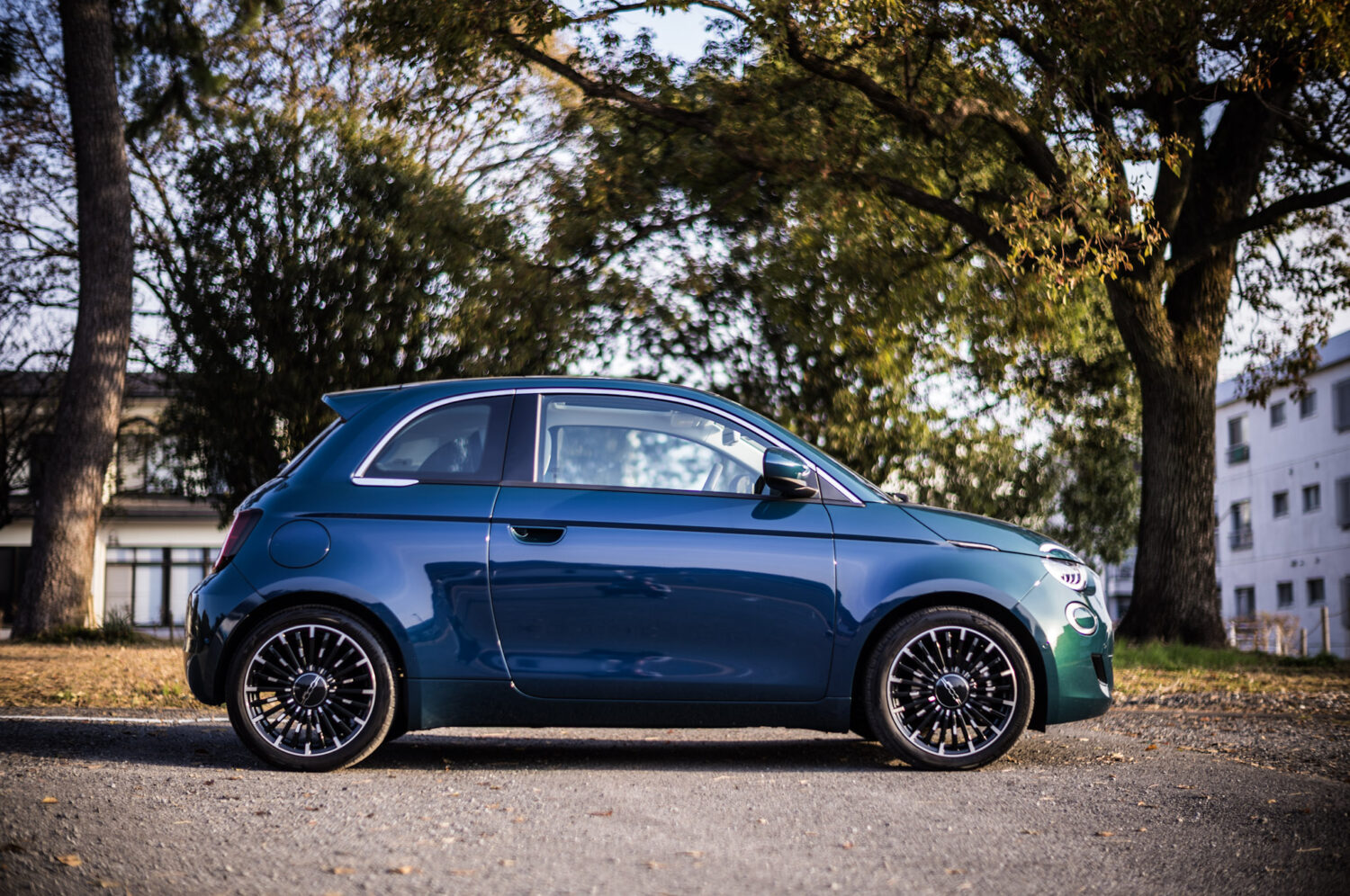 フィアット・500e（2022）日常が、イタリアになる