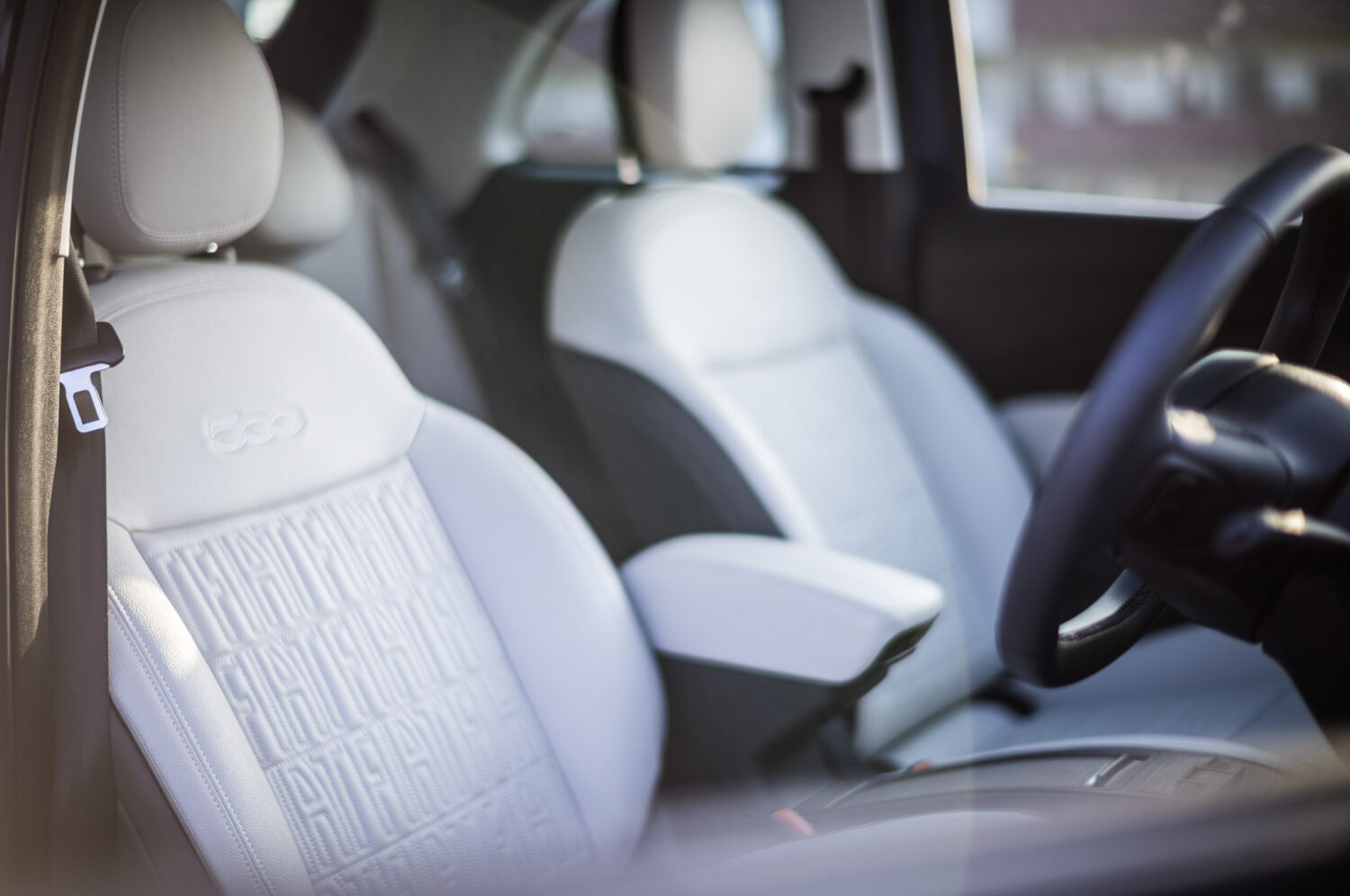 フィアット・500e（2022）日常が、イタリアになる