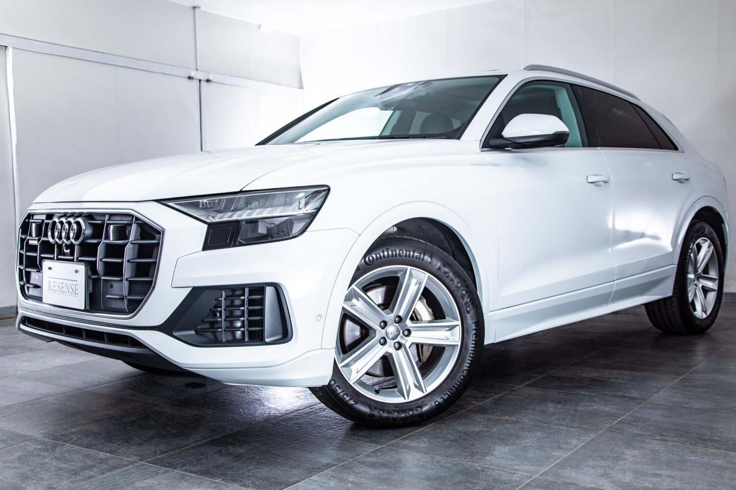 Q8 55TFSIクワトロデビューPラグジュアリー4WD