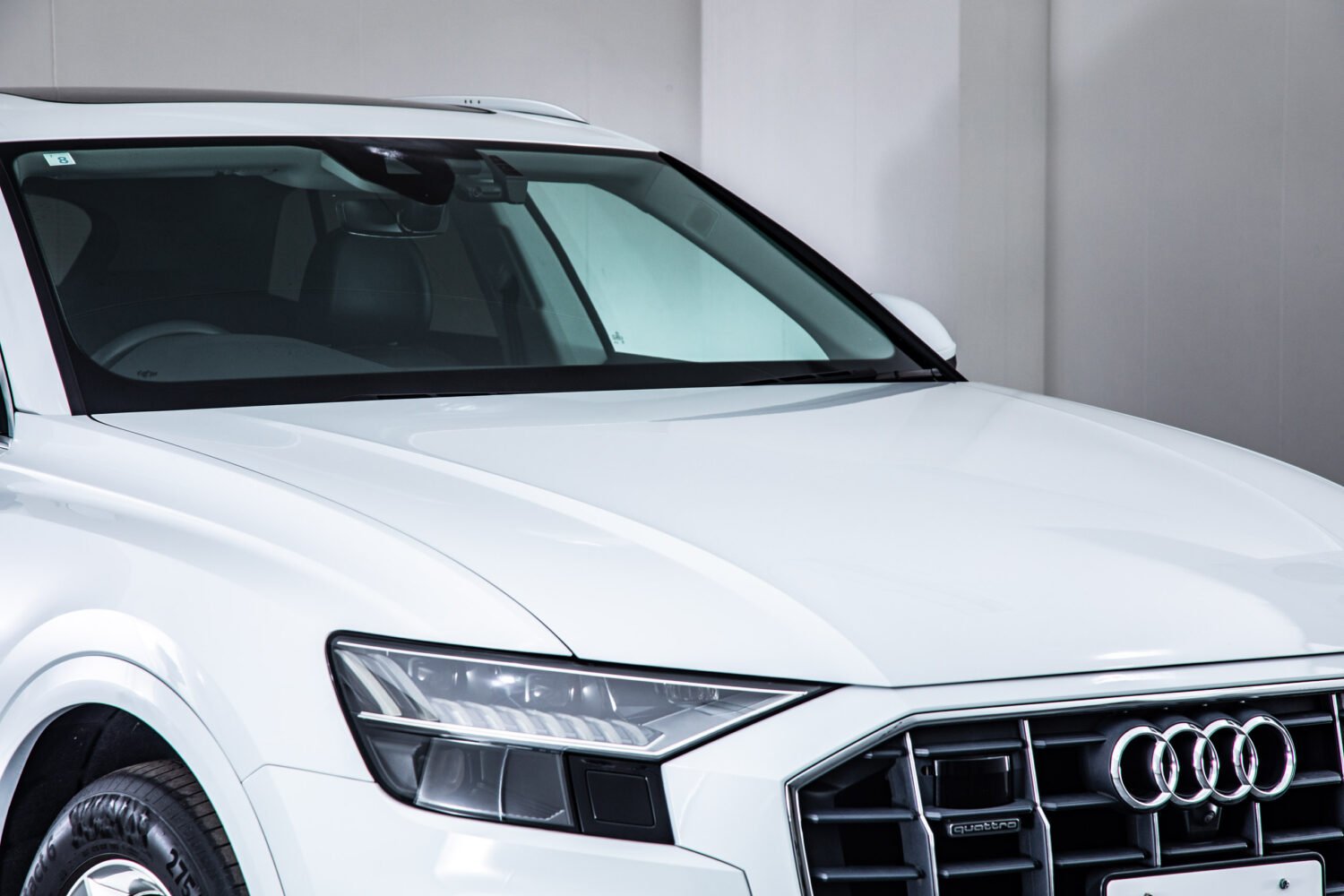 Q8 55TFSIクワトロデビューPラグジュアリー4WD