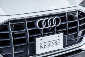 Q8 55TFSIクワトロデビューPラグジュアリー4WD