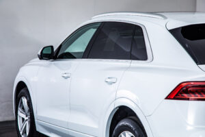 Q8 55TFSIクワトロデビューPラグジュアリー4WD