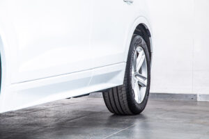 Q8 55TFSIクワトロデビューPラグジュアリー4WD