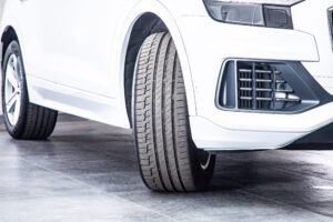 Q8 55TFSIクワトロデビューPラグジュアリー4WD