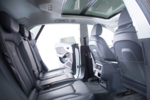 Q8 55TFSIクワトロデビューPラグジュアリー4WD