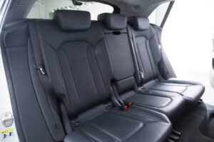 Q8 55TFSIクワトロデビューPラグジュアリー4WD