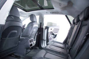 Q8 55TFSIクワトロデビューPラグジュアリー4WD