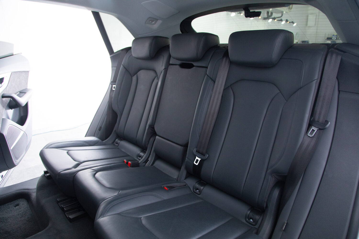 Q8 55TFSIクワトロデビューPラグジュアリー4WD