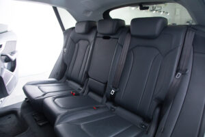 Q8 55TFSIクワトロデビューPラグジュアリー4WD