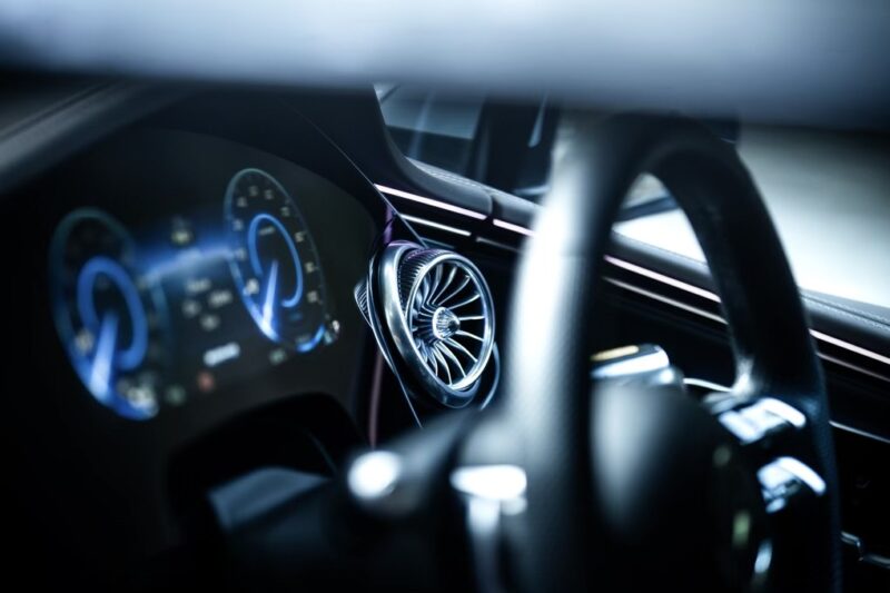 メルセデスAMG・EQS53（2024）静寂の中のAMG