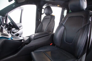 Vクラス V220 d エクスクルーシブ ロング プラチナスイート ディーゼルターボ