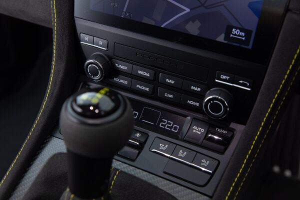 ポルシェ 718ケイマン GT4 RS PDK