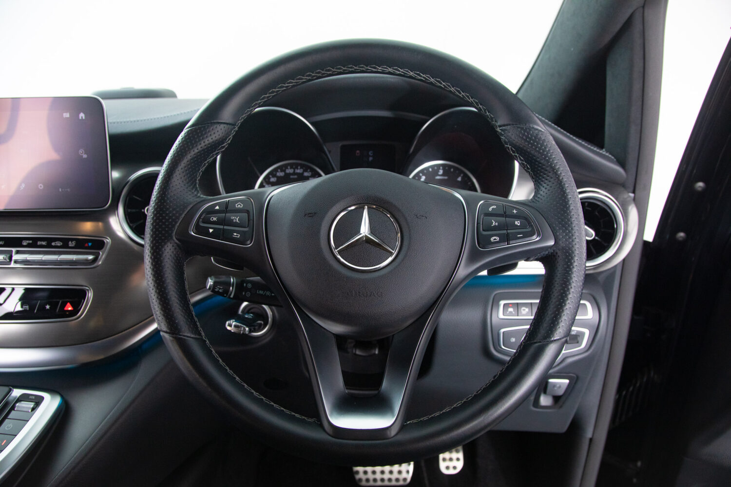 Vクラス V220 d エクスクルーシブ ロング プラチナスイート ディーゼルターボ