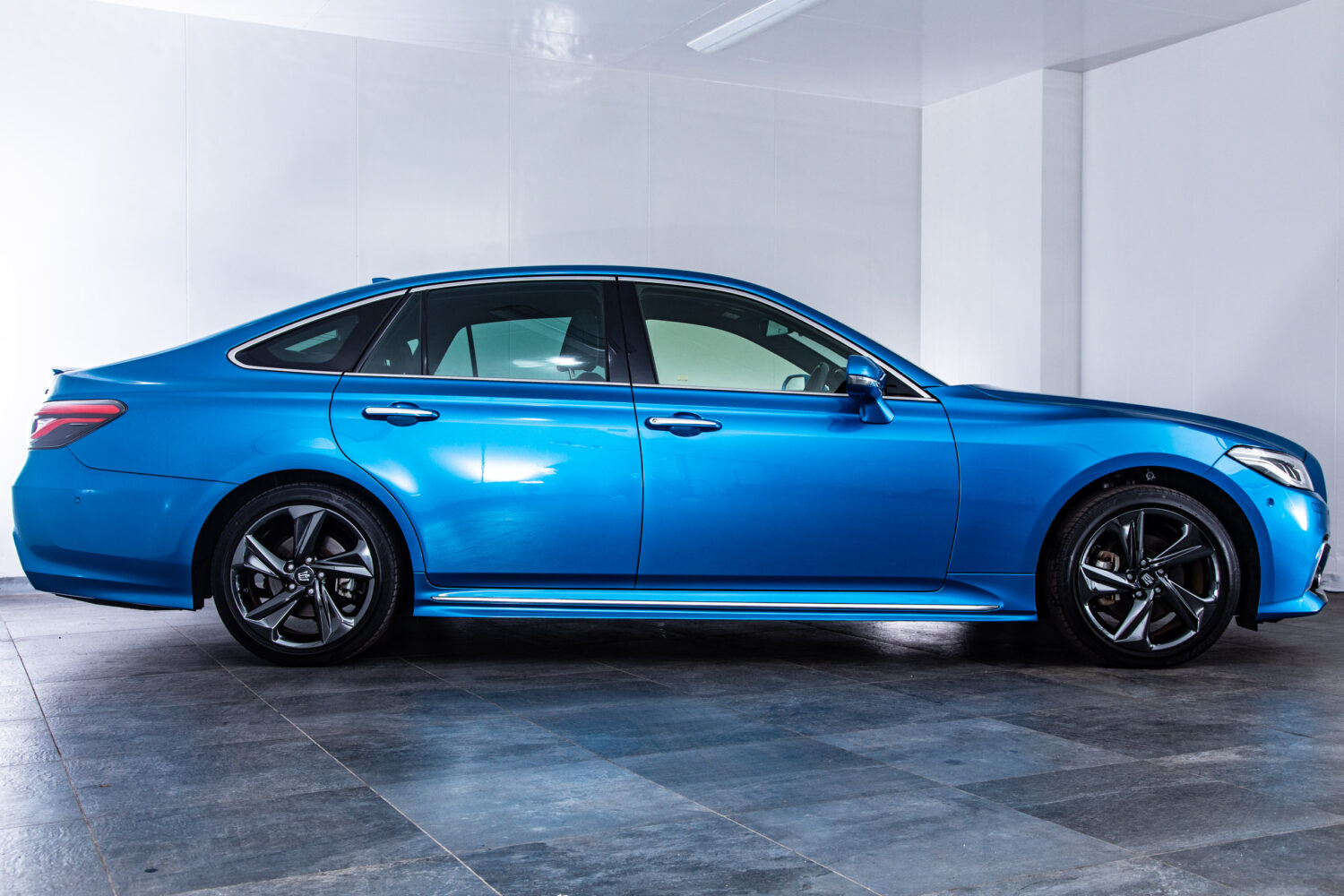 クラウン ハイブリッド 2.5 RS リミテッド