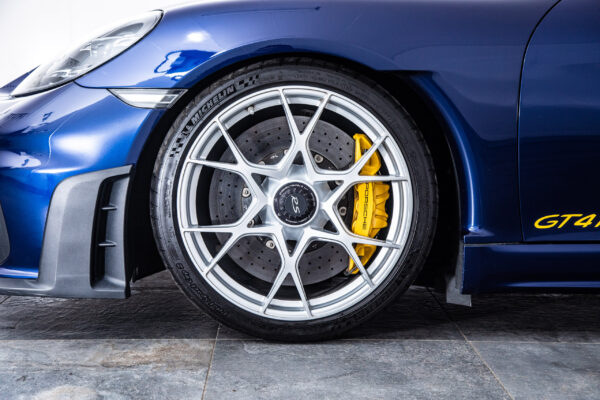 ポルシェ 718ケイマン GT4 RS PDK