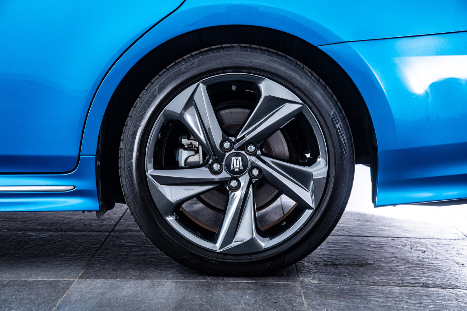 クラウン ハイブリッド 2.5 RS リミテッド